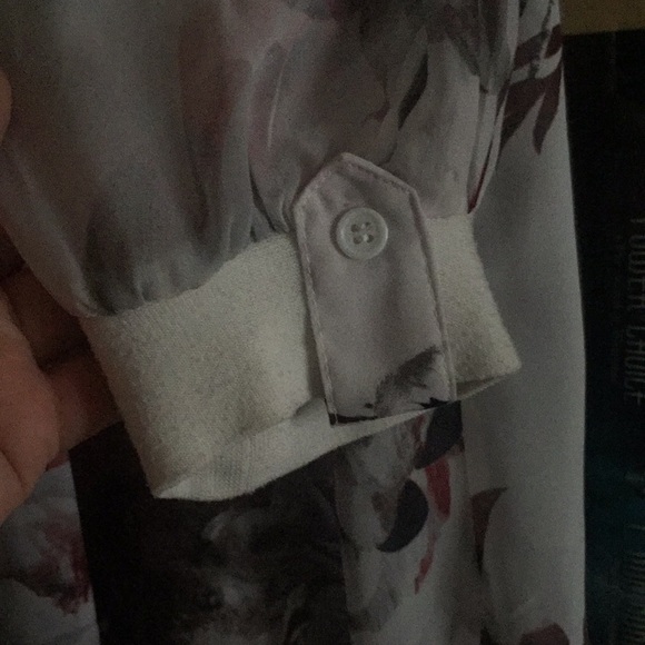 Sheer blouse - Picture 3 of 3